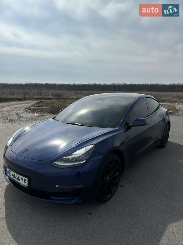 Седан Tesla Model 3 2019 в Вінниці