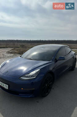 Седан Tesla Model 3 2019 в 