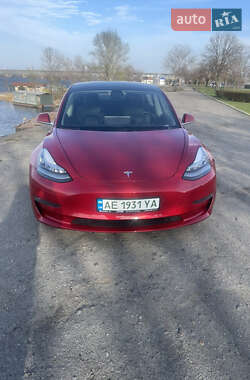 Седан Tesla Model 3 2019 в 