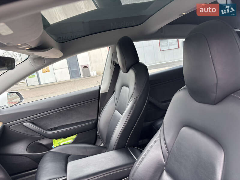 Седан Tesla Model 3 2019 в Києві