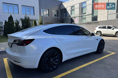 Седан Tesla Model 3 2020 в 