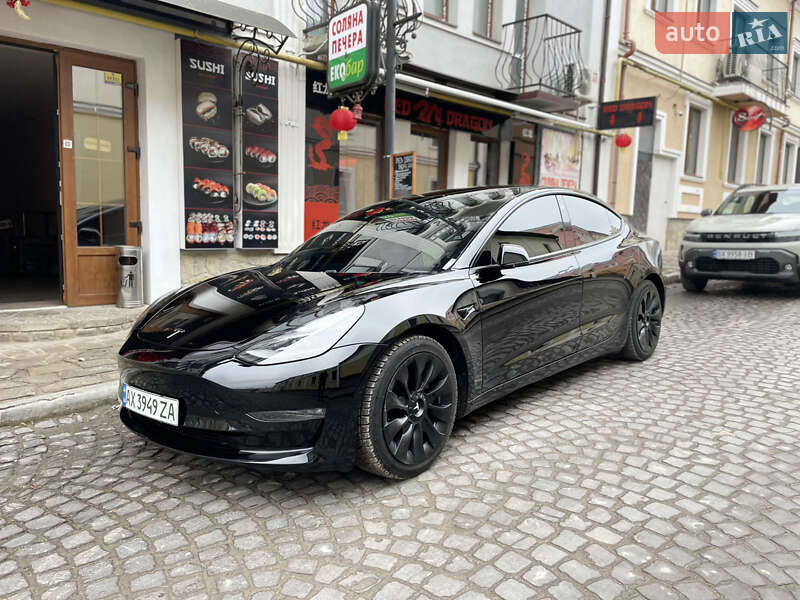 Tesla Model 3 2021