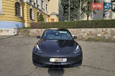 Седан Tesla Model 3 2021 в 