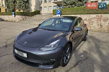Седан Tesla Model 3 2021 в 