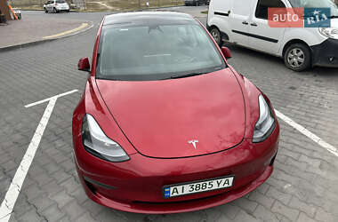 Седан Tesla Model 3 2022 в 