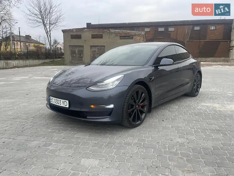 Седан Tesla Model 3 2019 в 