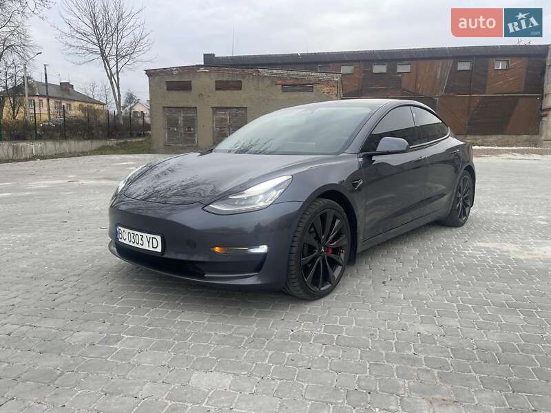 Седан Tesla Model 3 2019 в Львове