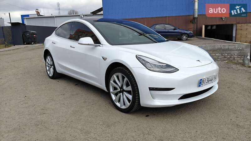 Tesla Model 3 2018