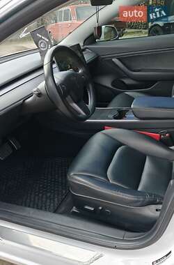 Седан Tesla Model 3 2018 в 
