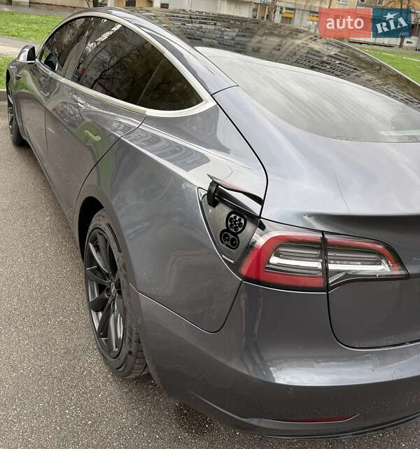 Седан Tesla Model 3 2019 в Харкові