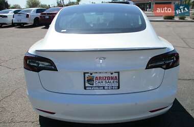Седан Tesla Model 3 2018 в 