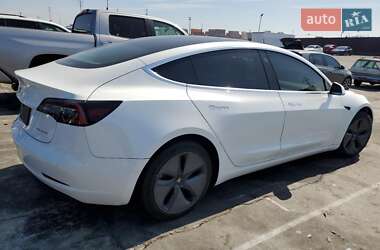 Седан Tesla Model 3 2020 в 