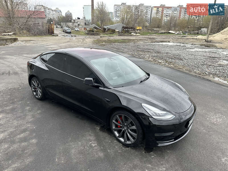 Седан Tesla Model 3 2018 в Днепре
