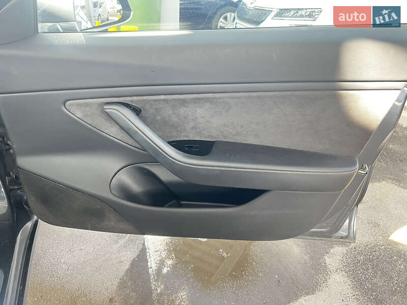 Седан Tesla Model 3 2020 в Львове фото 14 Седан Tesla Model 3 2020 в Львове