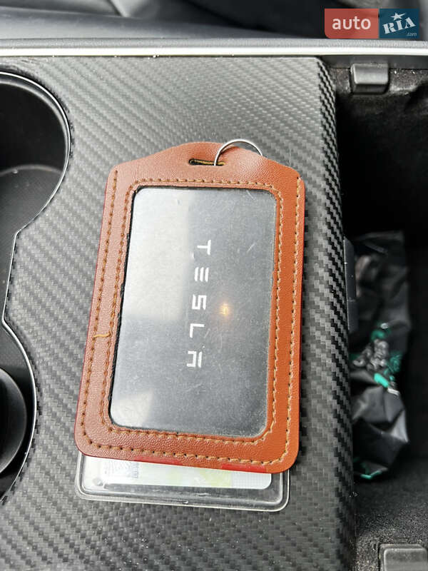 Седан Tesla Model 3 2020 в Львове фото 23 Седан Tesla Model 3 2020 в Львове