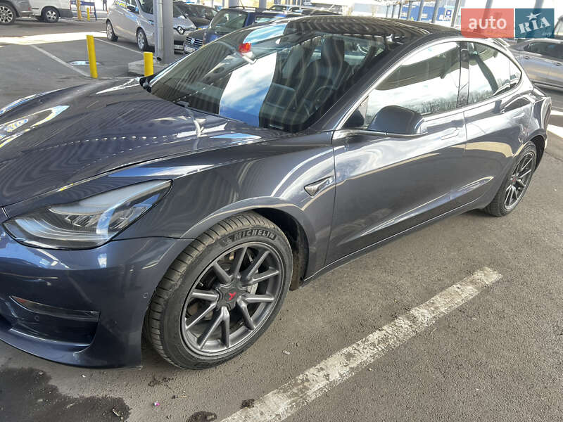 Седан Tesla Model 3 2020 в Львове фото 19 Седан Tesla Model 3 2020 в Львове