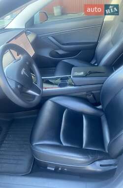 Седан Tesla Model 3 2020 в 