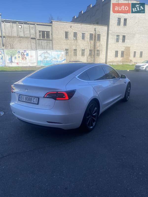 Седан Tesla Model 3 2020 в Кременчуге
