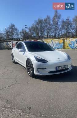 Седан Tesla Model 3 2020 в 
