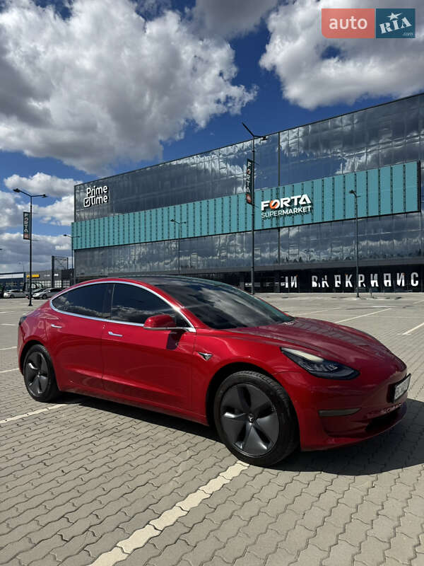 Tesla Model 3 2018