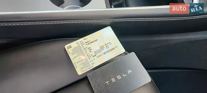 Седан Tesla Model 3 2022 в Ровно документ