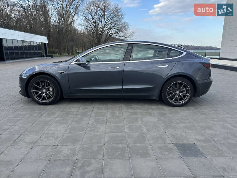 Седан Tesla Model 3 2019 в Кременчуге фото 5 Седан Tesla Model 3 2019 в Кременчуге