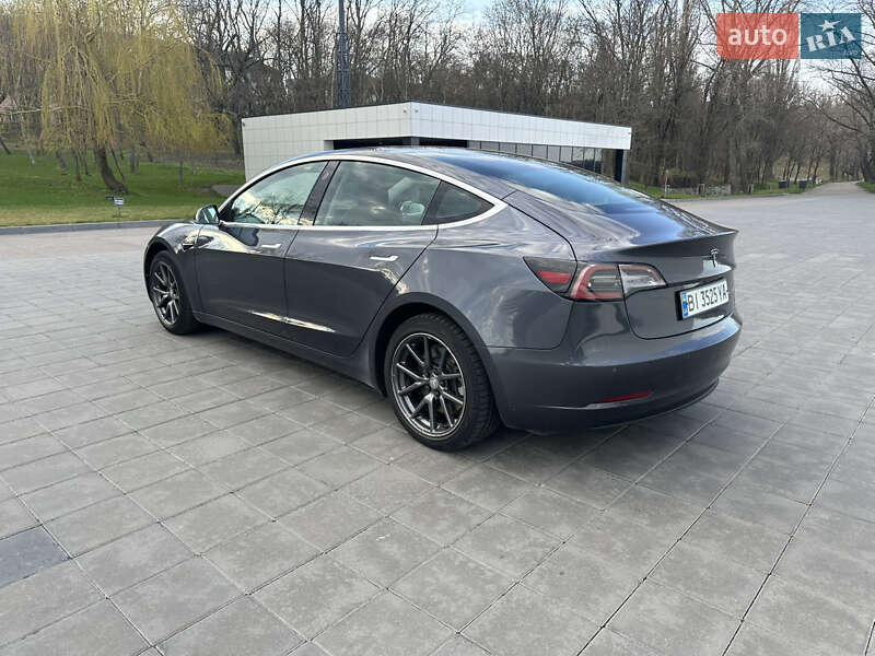 Седан Tesla Model 3 2019 в Кременчуге фото 6 Седан Tesla Model 3 2019 в Кременчуге