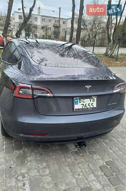Седан Tesla Model 3 2022 в Львові