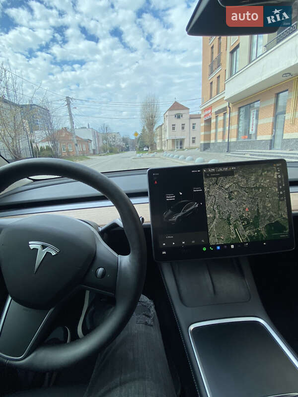 Седан Tesla Model 3 2021 в Харкові