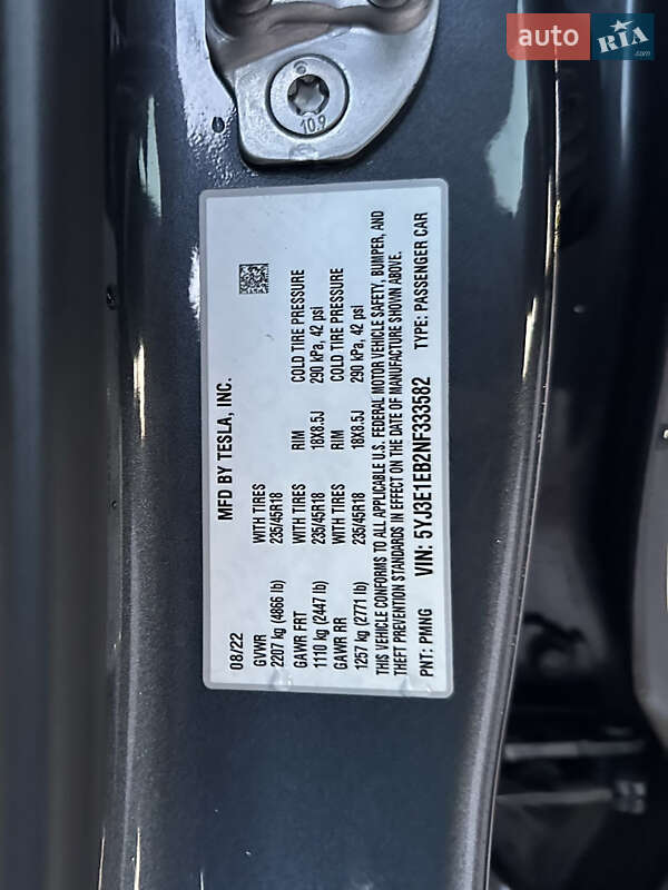 Седан Tesla Model 3 2022 в Львове