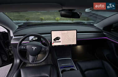 Седан Tesla Model 3 2021 в Ивано-Франковске