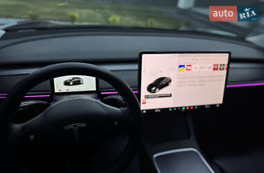 Седан Tesla Model 3 2021 в Ивано-Франковске
