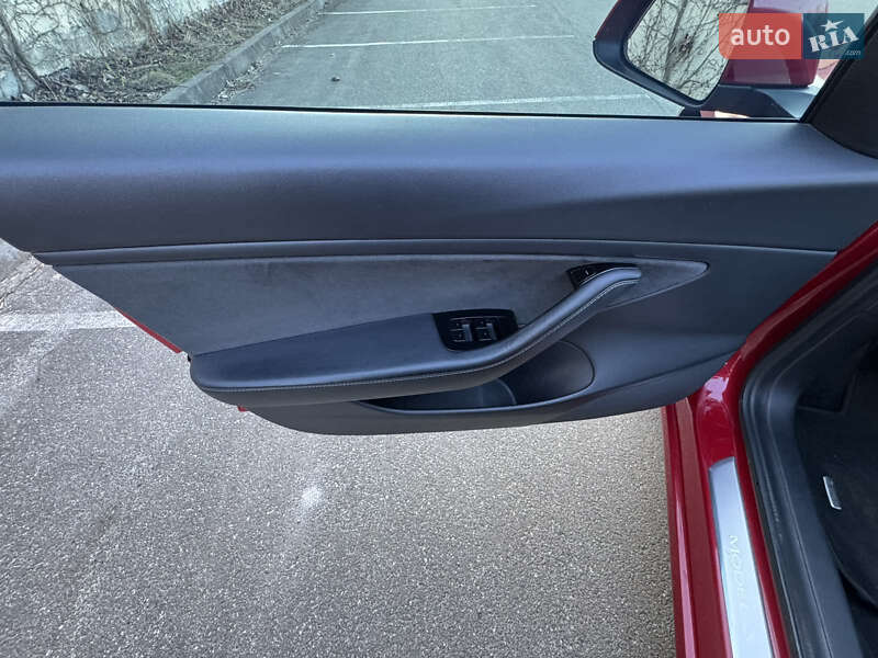 Седан Tesla Model 3 2020 в Киеве