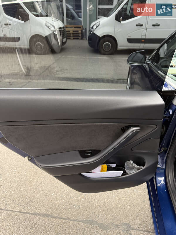 Седан Tesla Model 3 2018 в Харькове