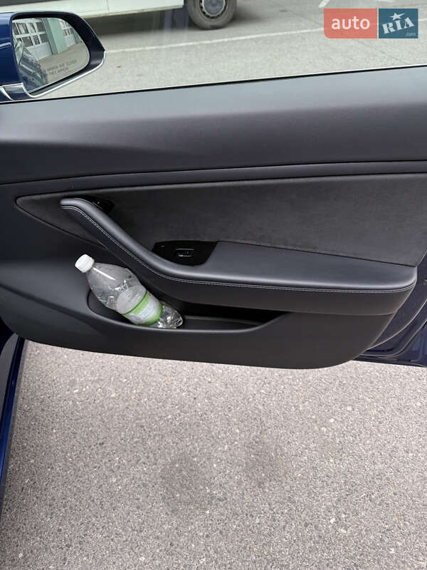 Седан Tesla Model 3 2018 в Харькове