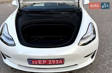 Седан Tesla Model 3 2019 в 