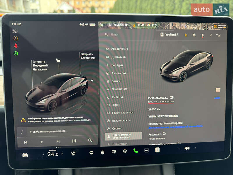 Седан Tesla Model 3 2022 в Ужгороді
