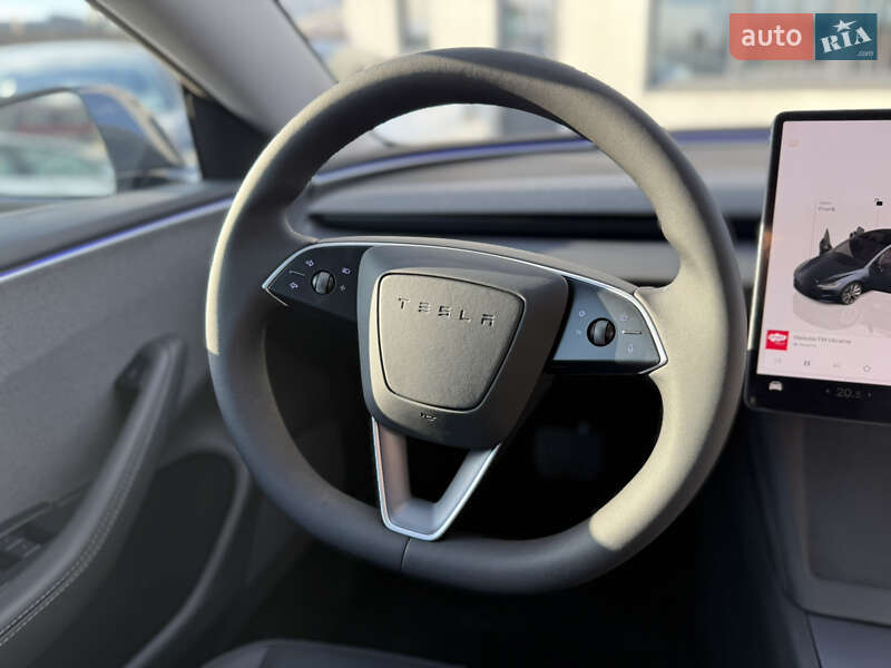 Седан Tesla Model 3 2024 в Вінниці