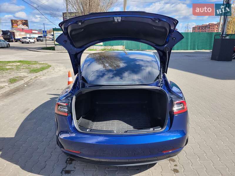 Седан Tesla Model 3 2019 в Киеве фото 25 Седан Tesla Model 3 2019 в Киеве