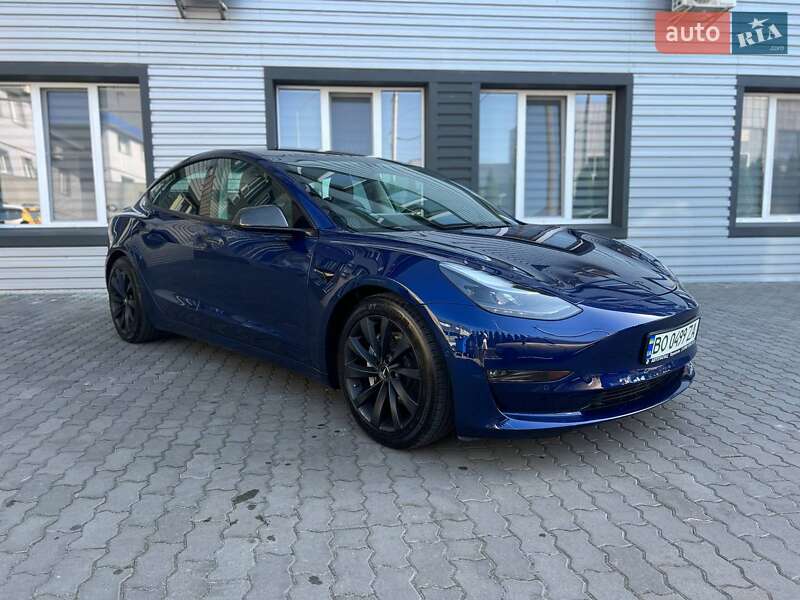 Tesla Model 3 2021