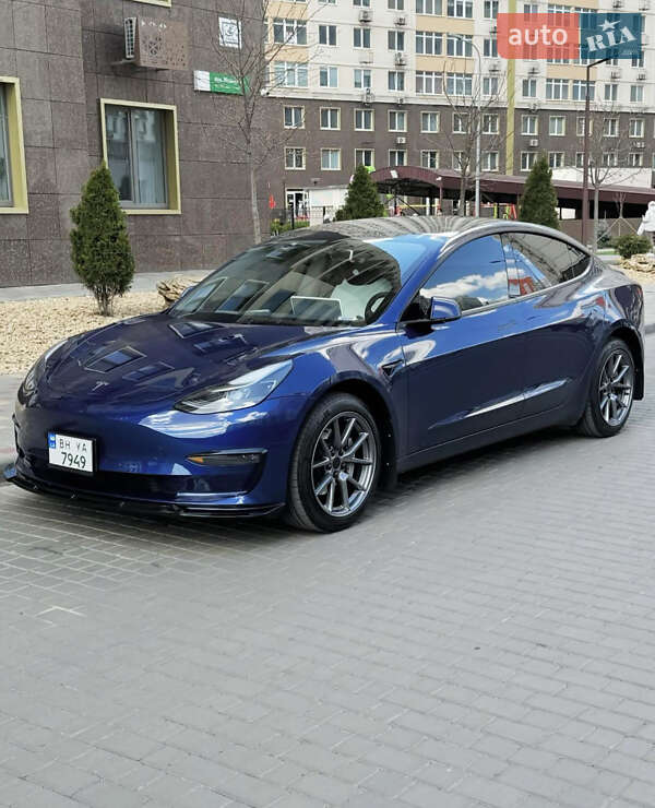 Tesla Model 3 2023