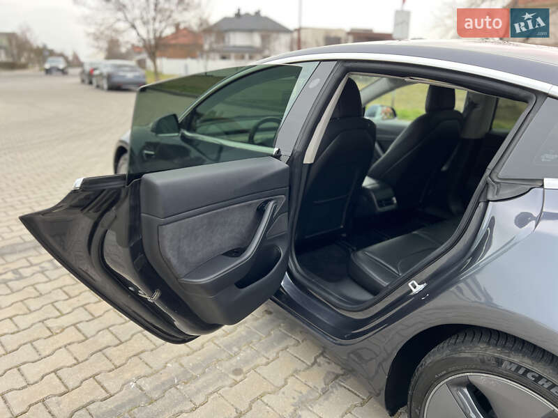 Седан Tesla Model 3 2018 в Одессе фото 31 Седан Tesla Model 3 2018 в Одессе