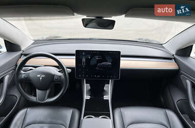 Седан Tesla Model 3 2018 в 
