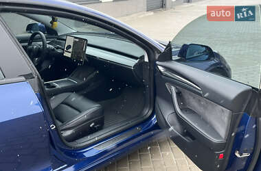 Седан Tesla Model 3 2021 в 