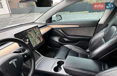 Седан Tesla Model 3 2021 в 