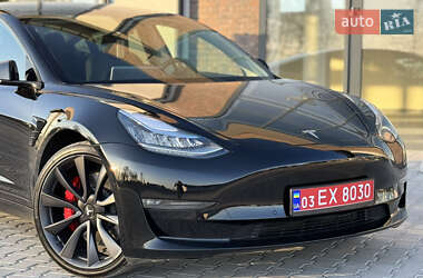 Седан Tesla Model 3 2019 в 
