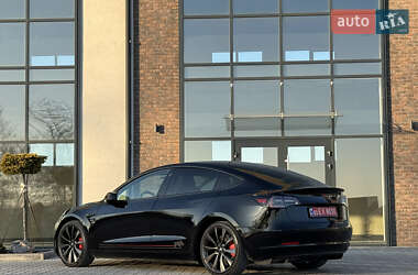 Седан Tesla Model 3 2019 в 