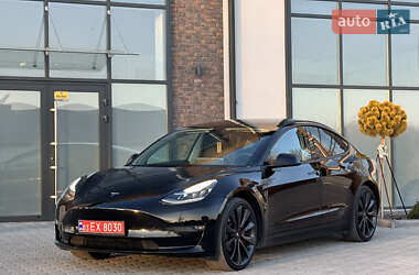 Седан Tesla Model 3 2019 в 