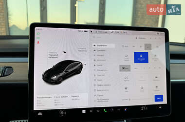 Седан Tesla Model 3 2019 в 