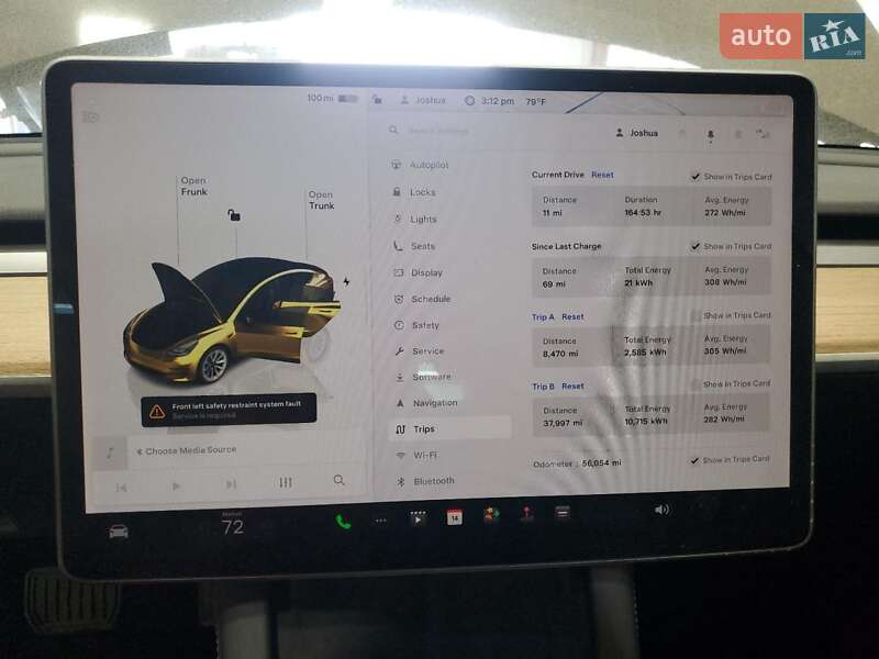 Седан Tesla Model 3 2022 в Черкассах
